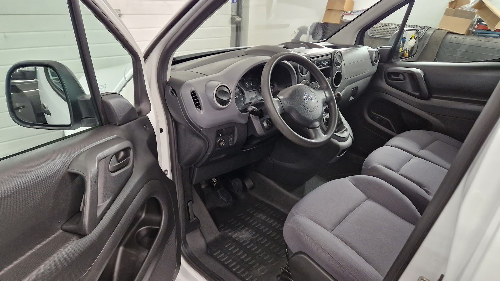 Carwash Peterek — interiery